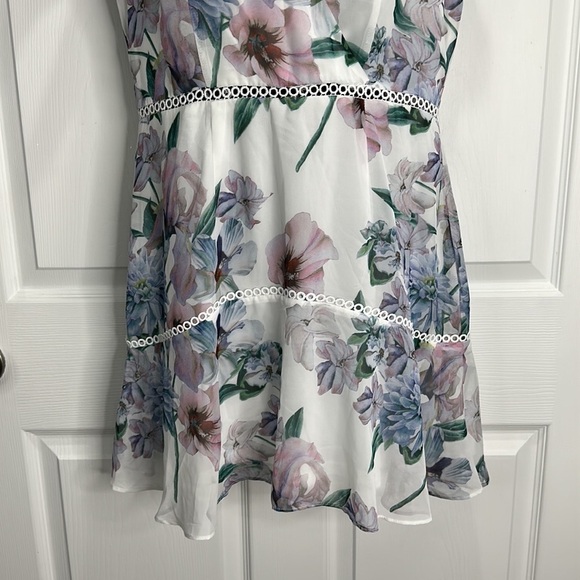 NEW Lulus Art Of Love Multi Floral Print Ruffle Mini Dress V-Neck Sz M - Picture 7 of 12